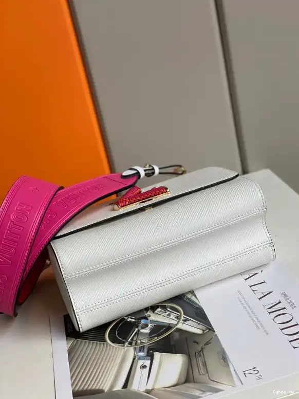 VUITTON TWIST LOUIS MM 0503